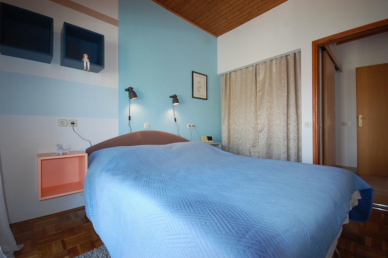 Apartment Bedenikovic By El-Pi Tours Malinska Eksteriør billede